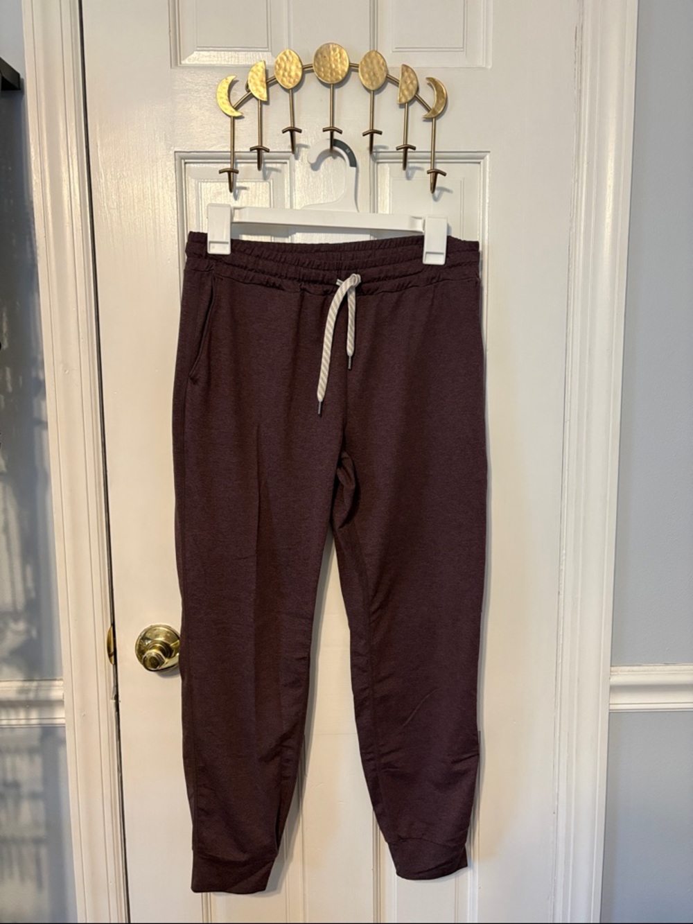 Vuori Women's Track Joggers in Deep Plum